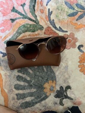 Ray-Ban Gold Frame Brown Gradient Round Sunglasses